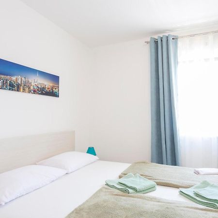Apartments Dora มาคาร์สกา ภายนอก รูปภาพ