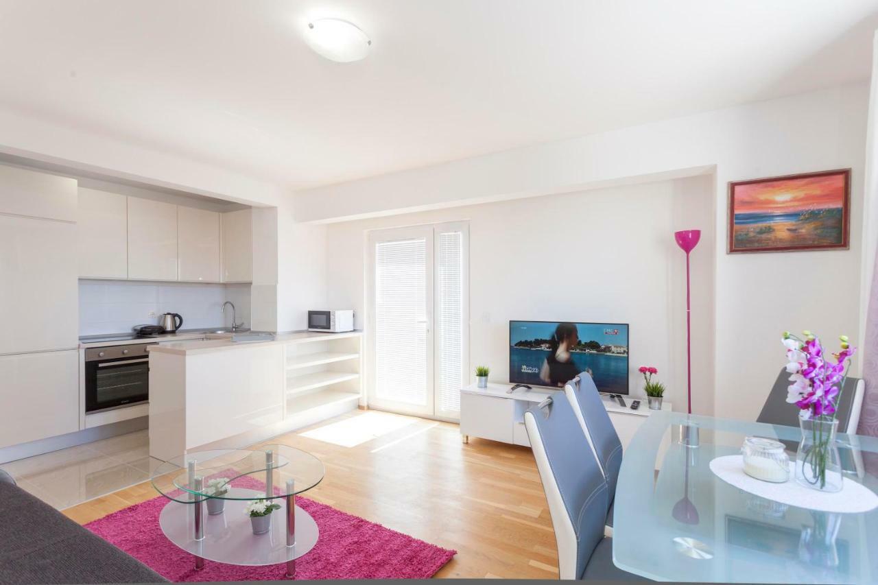 Apartments Dora มาคาร์สกา ภายนอก รูปภาพ