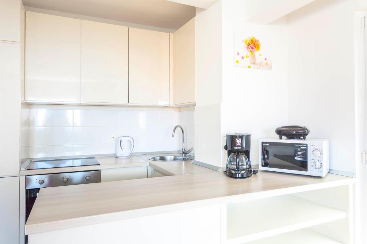 Apartments Dora มาคาร์สกา ภายนอก รูปภาพ