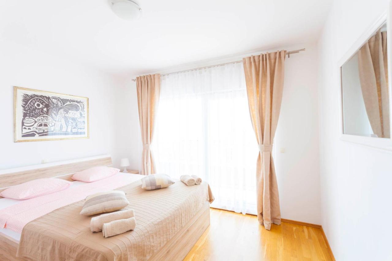 Apartments Dora มาคาร์สกา ภายนอก รูปภาพ